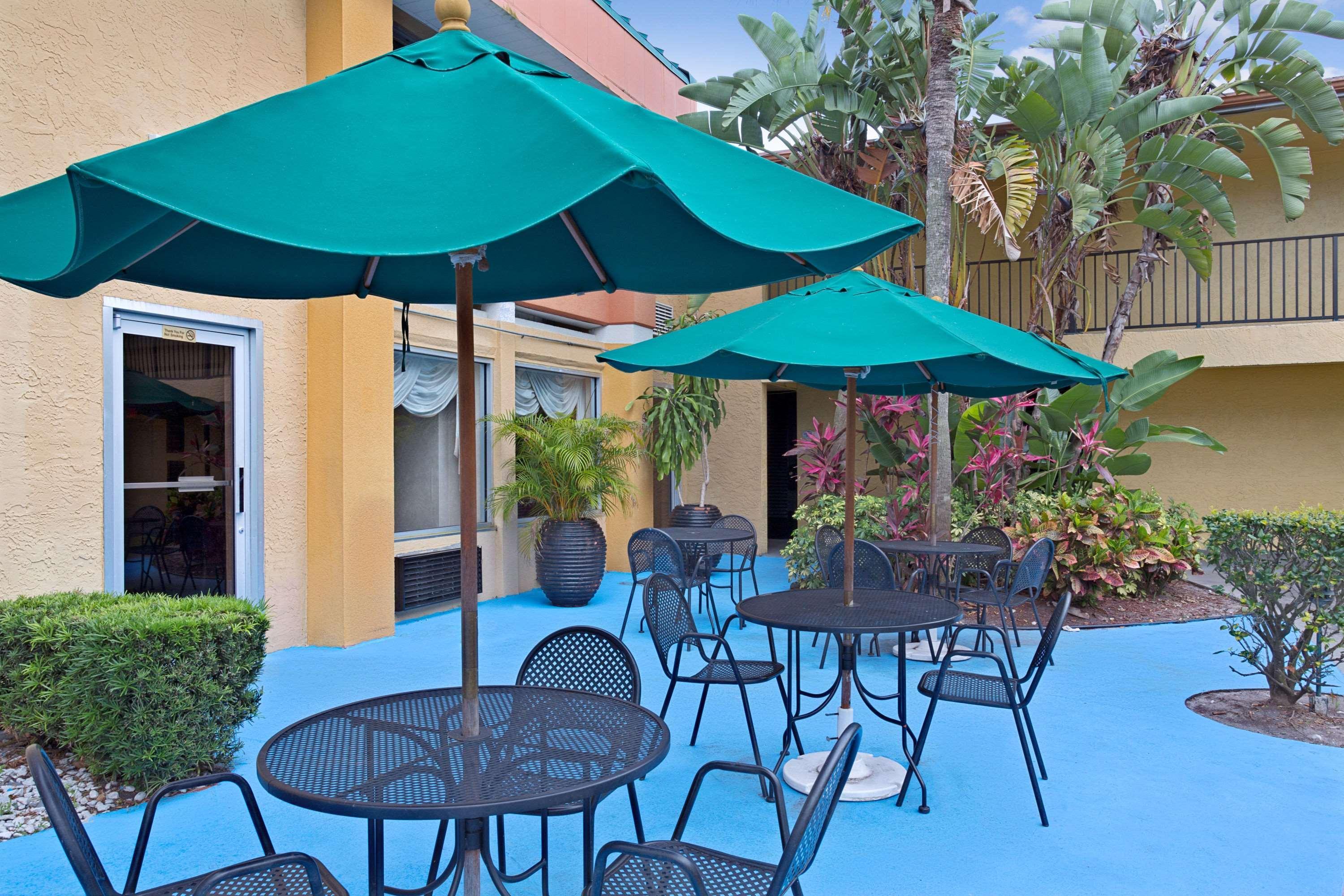 Garnet Inn & Suites Orlando Esterno foto