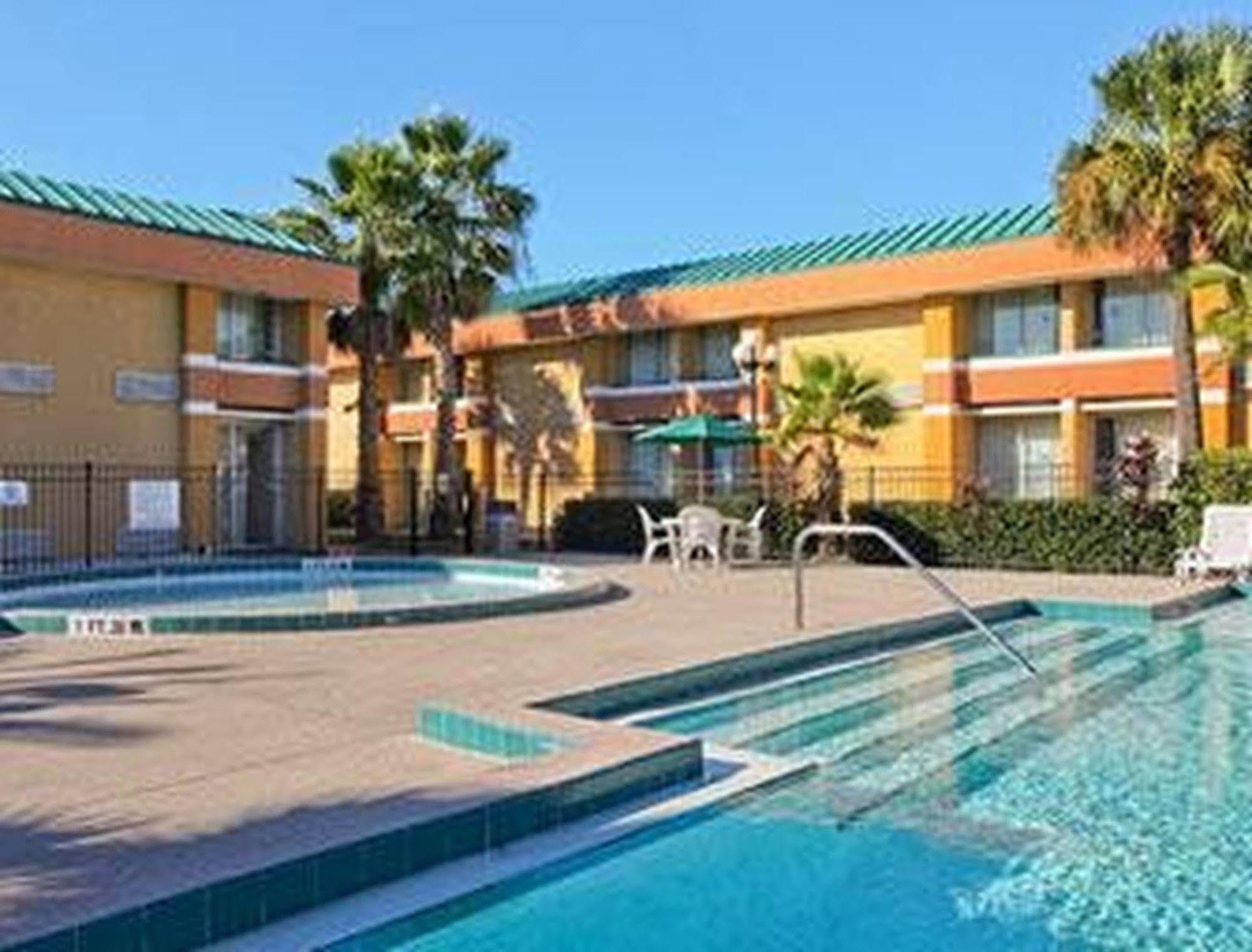 Garnet Inn & Suites Orlando Esterno foto