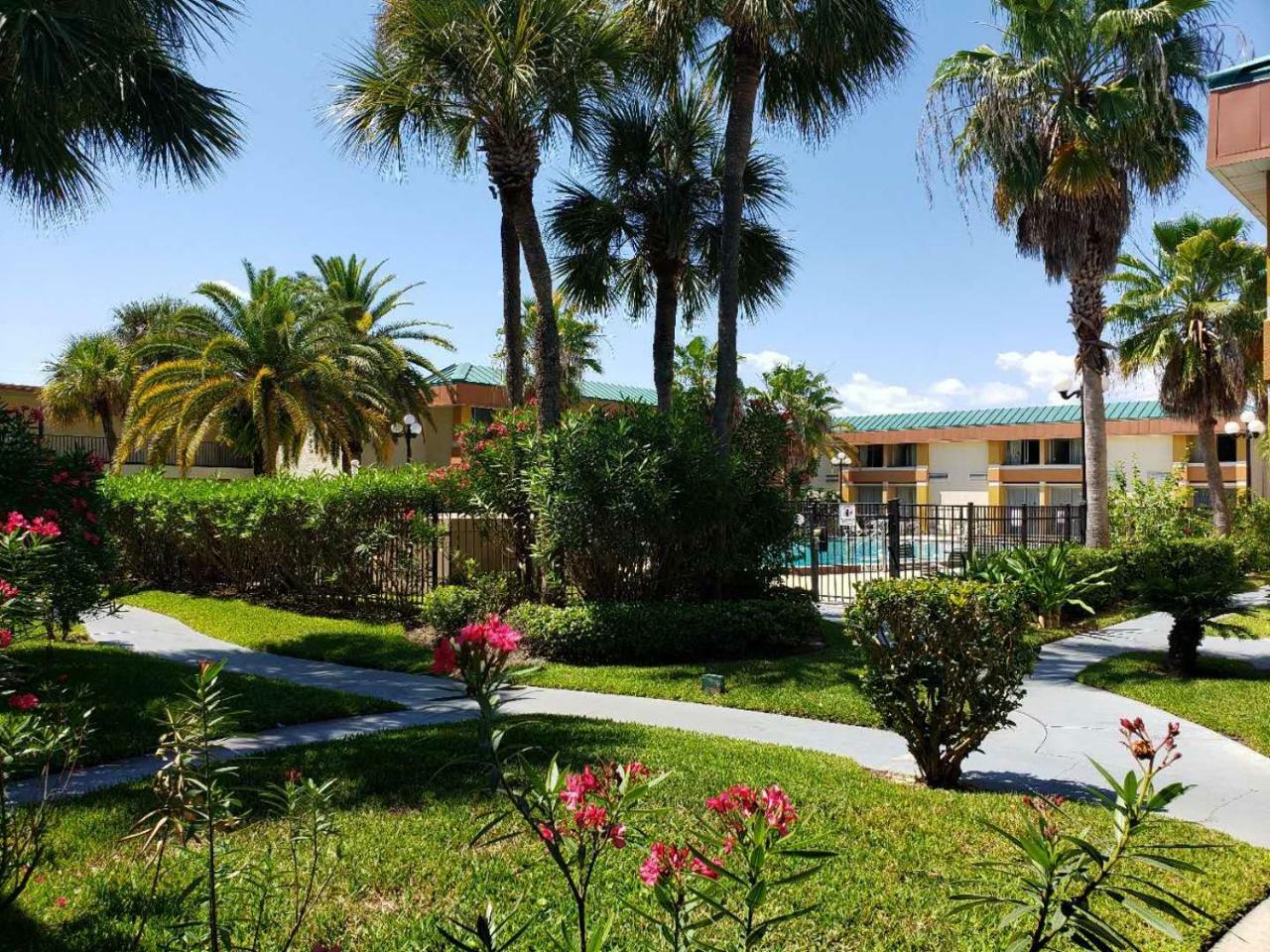 Garnet Inn & Suites Orlando Esterno foto