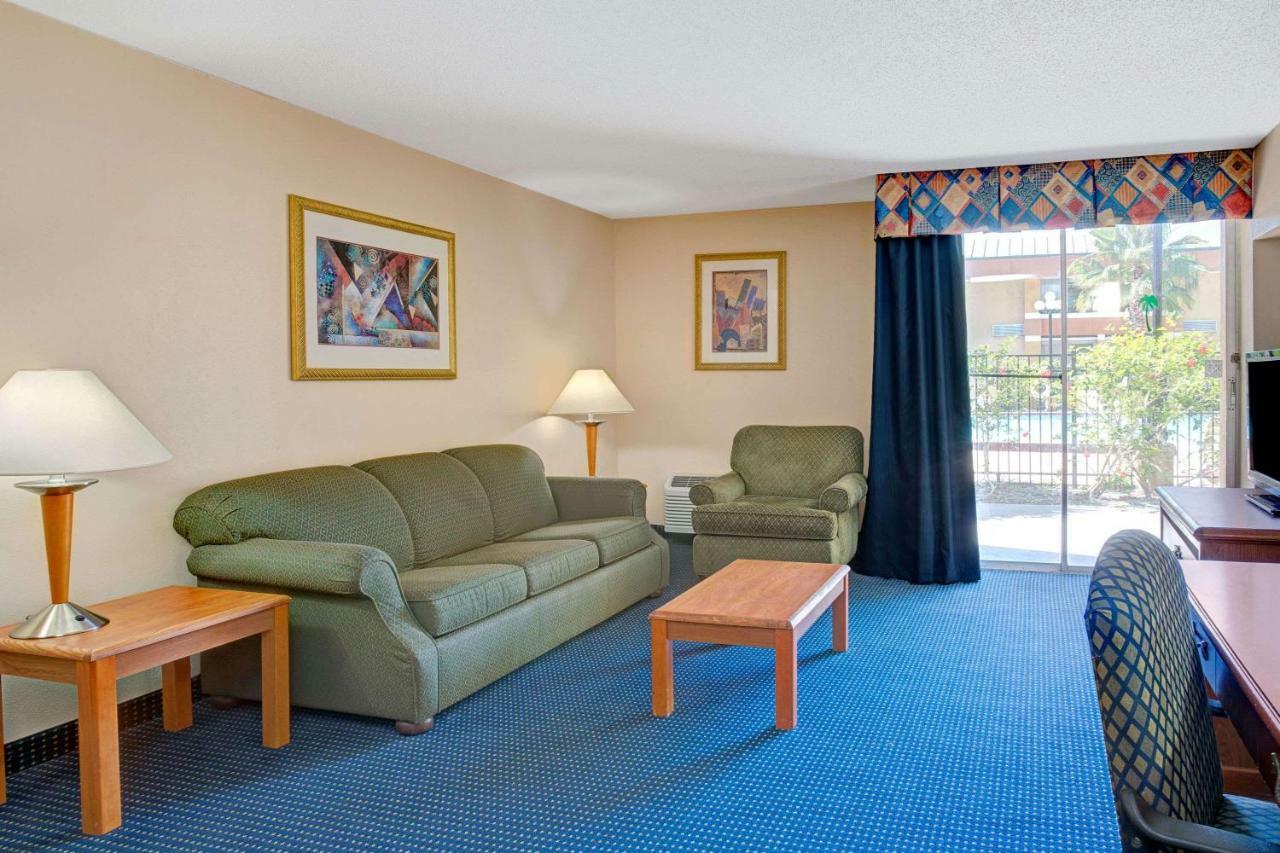 Garnet Inn & Suites Orlando Esterno foto